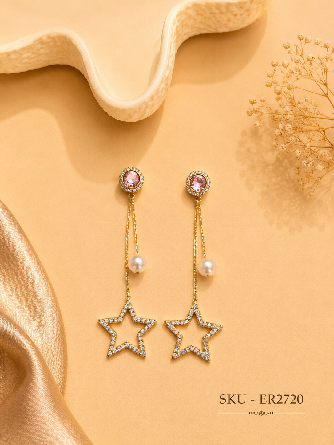 Charming star dangle earrings✨