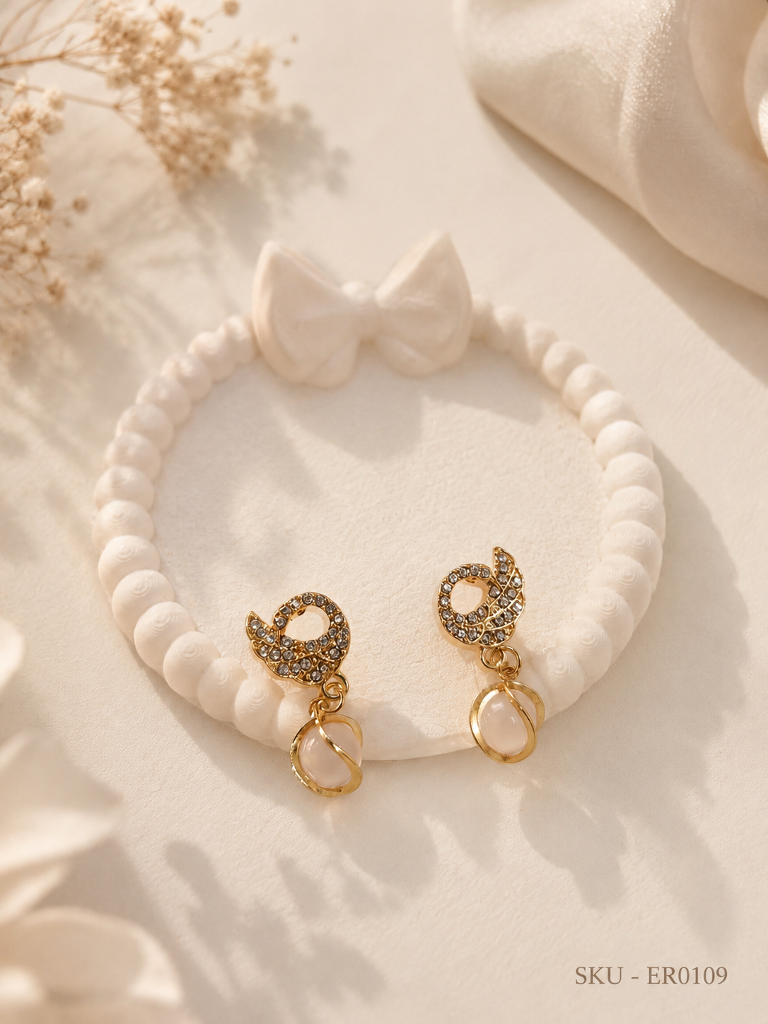 ✨ Elegant Crystal Drop Earrings ✨