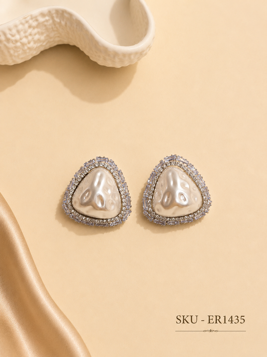 ✨ Pearl Glow Statement Stud Earrings ✨