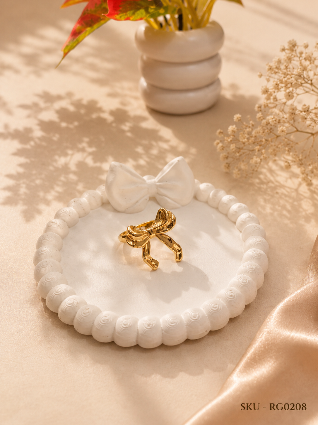 ✨ Elegant Bow Statement Ring ✨