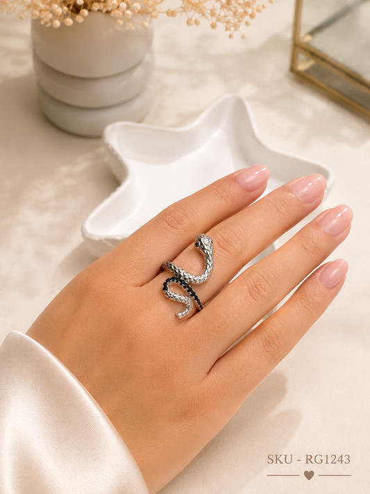 Serpent Queen Adjustable Ring