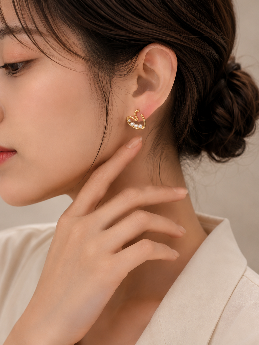 💖 Pearl Heart Stud Earrings 💖