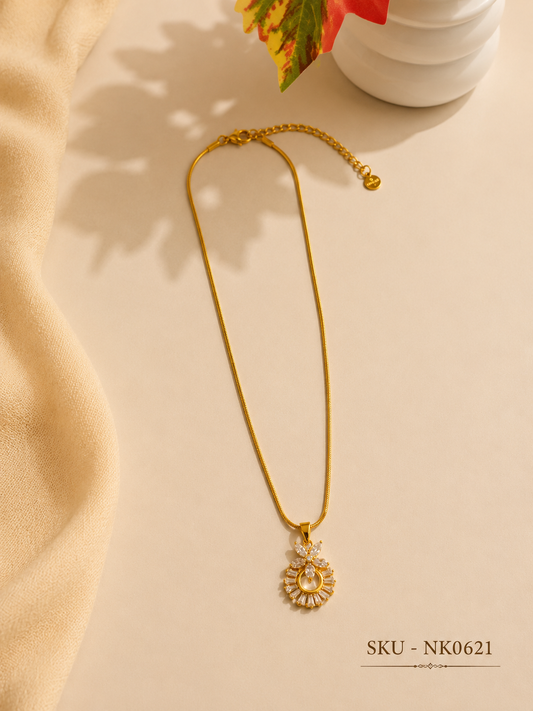 Korean Radiant Floral Crystal Necklace ✨🌸