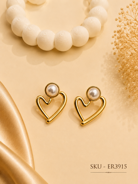 Anti-tarnish heart shape earrings ✨
