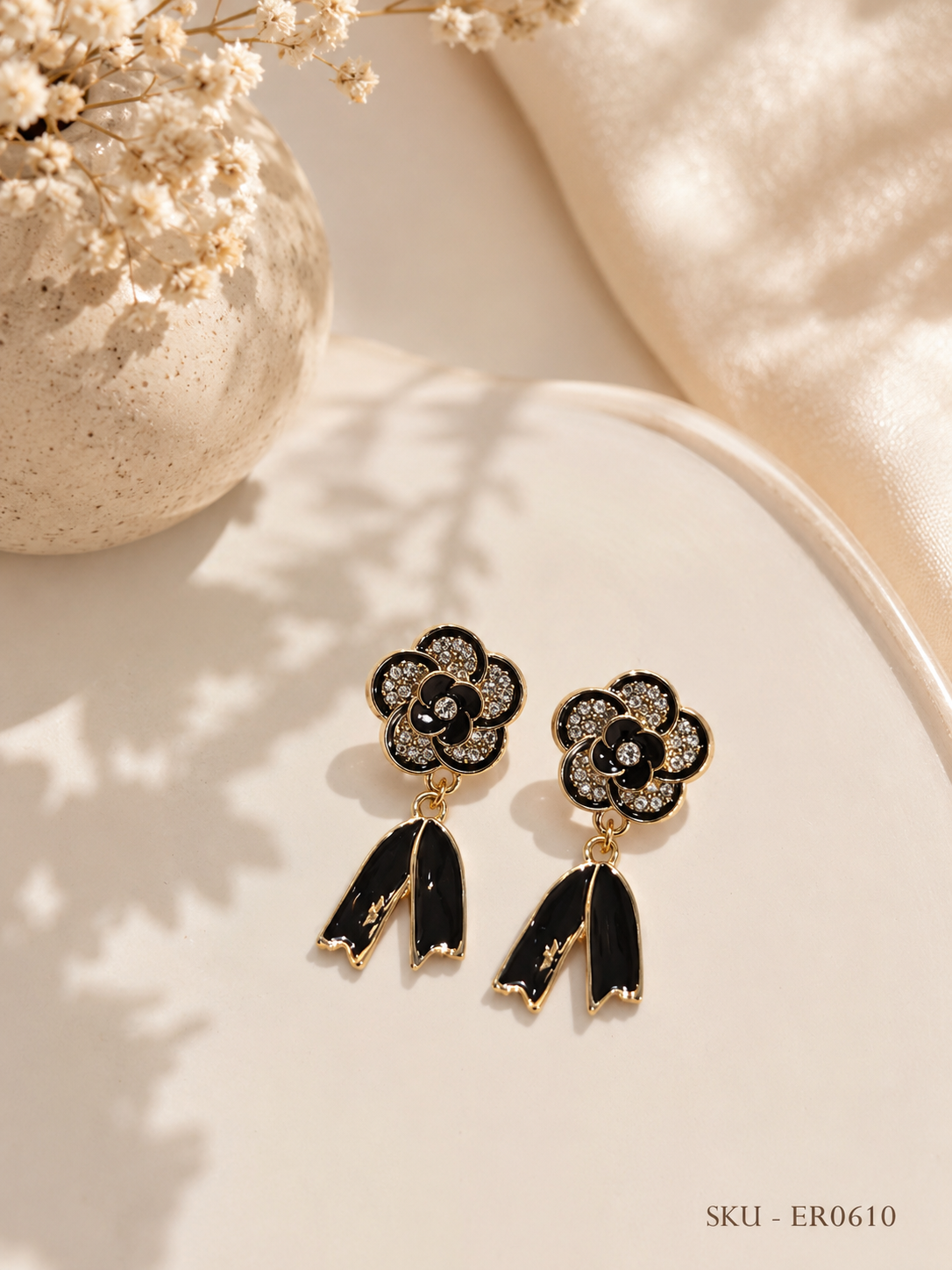 🖤 Floral Charm Tassel Earrings ✨