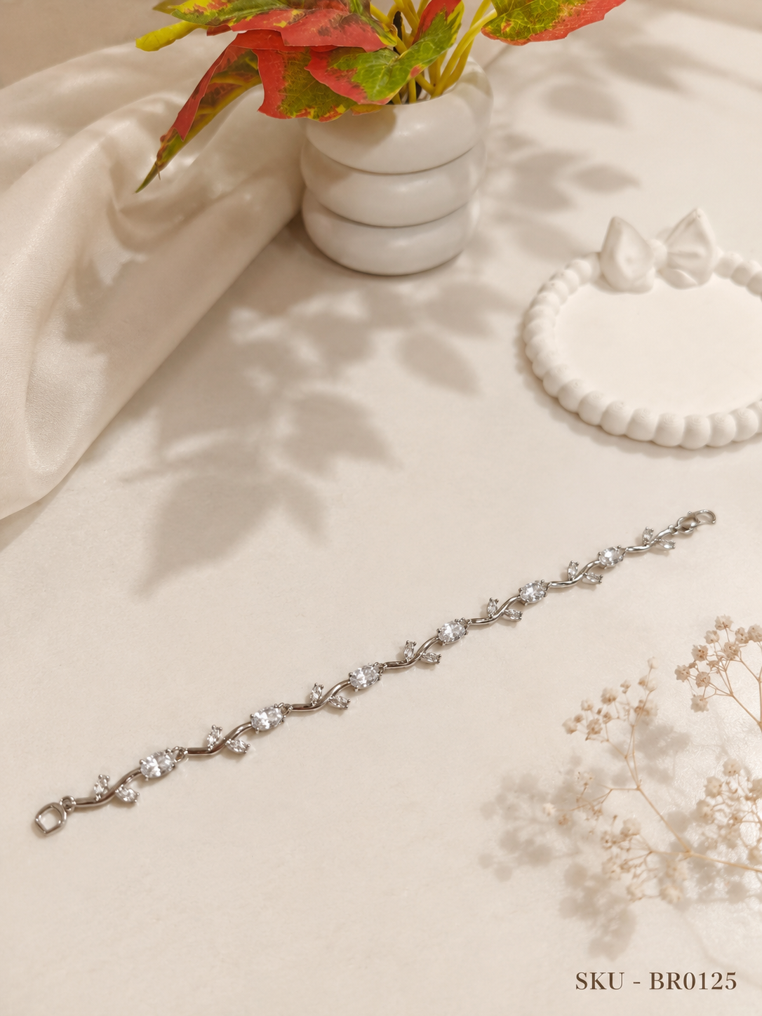 Elegant Tulip Bracelet